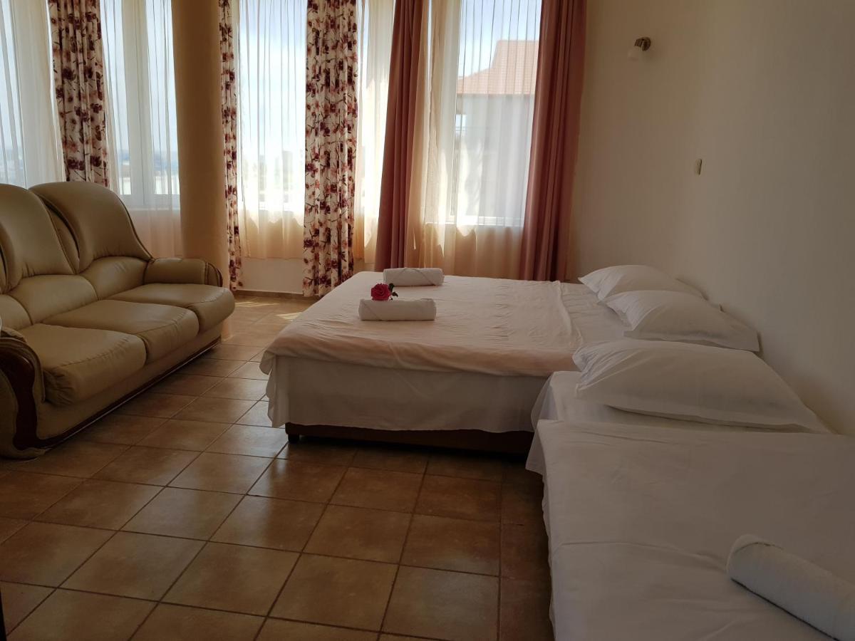 Hotel Sunny Island Obzor Esterno foto