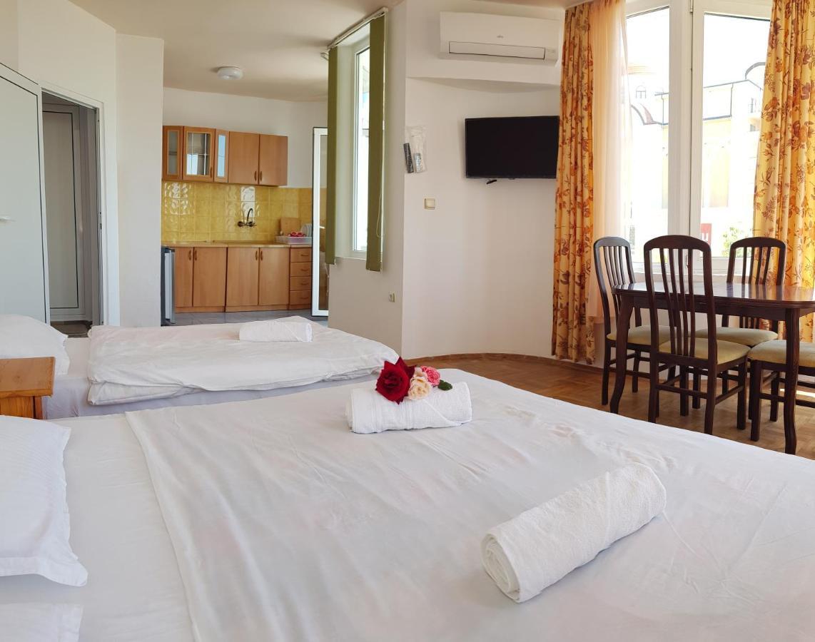Hotel Sunny Island Obzor Esterno foto
