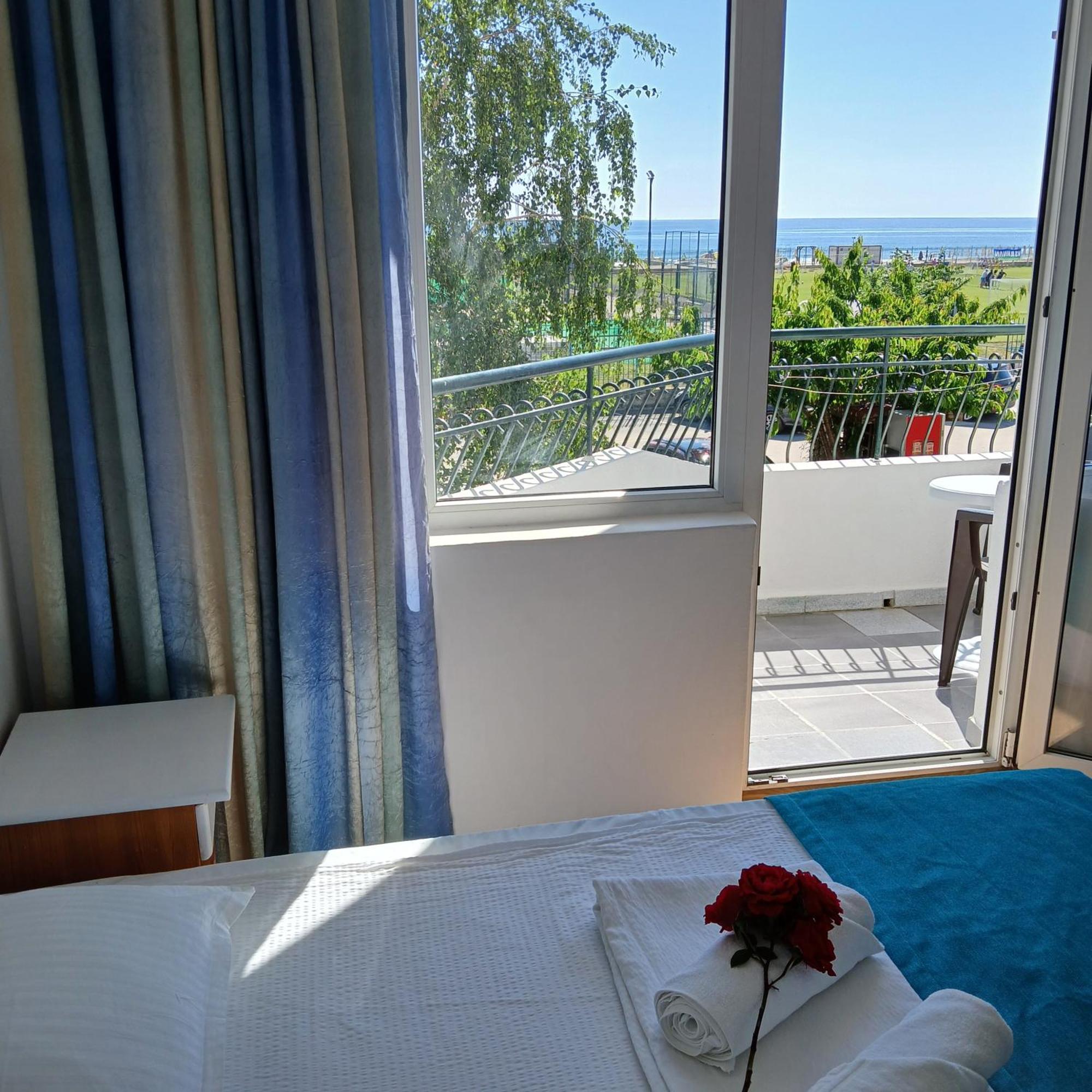 Hotel Sunny Island Obzor Esterno foto
